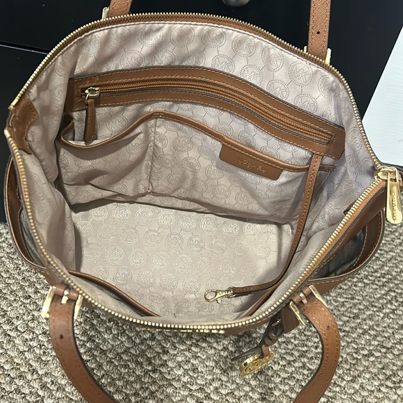 Michael Kors brown tote bag - Picture 3 of 3